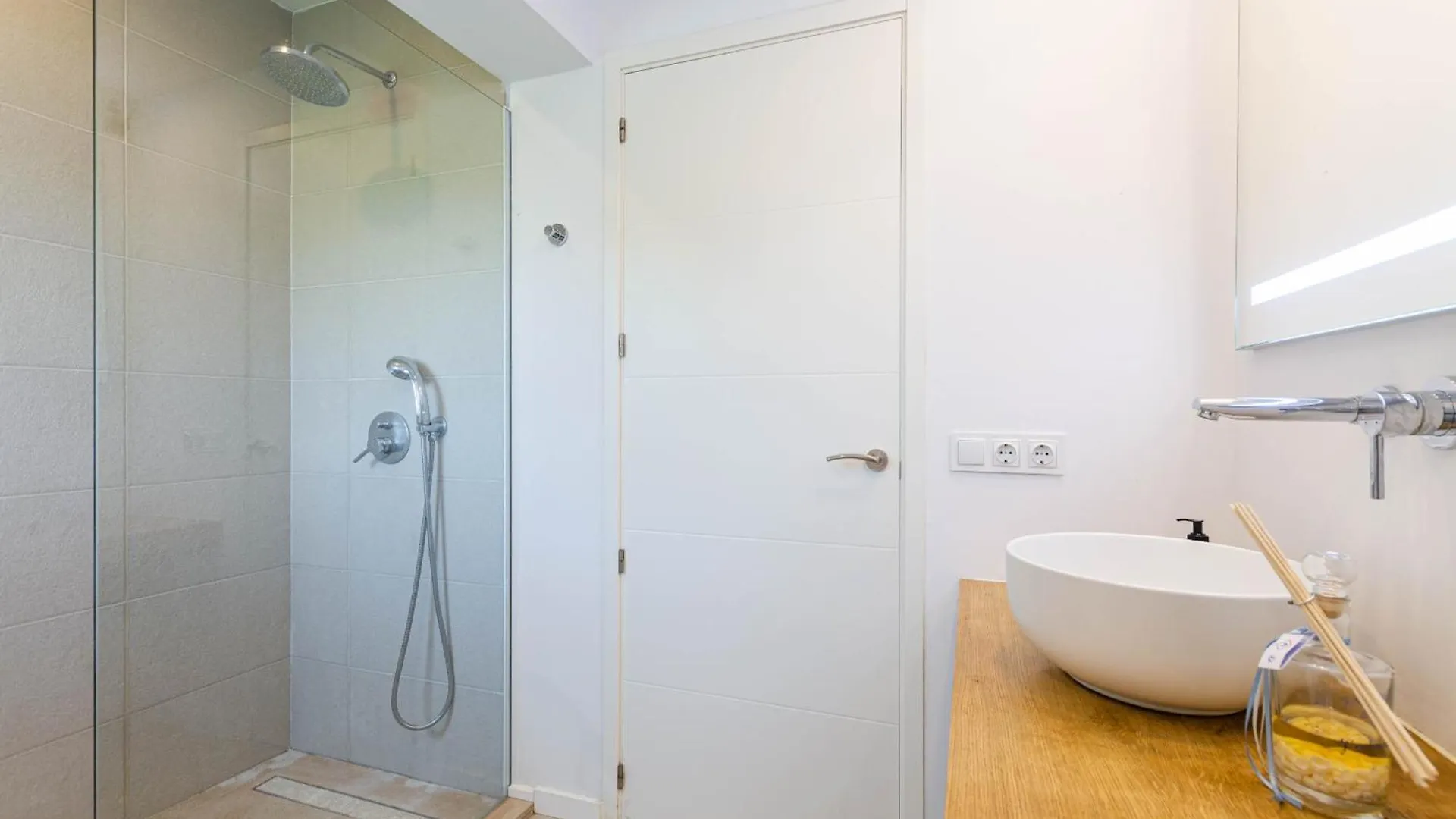 Yourhouse Carrera Plana Maria De La Salut Villa