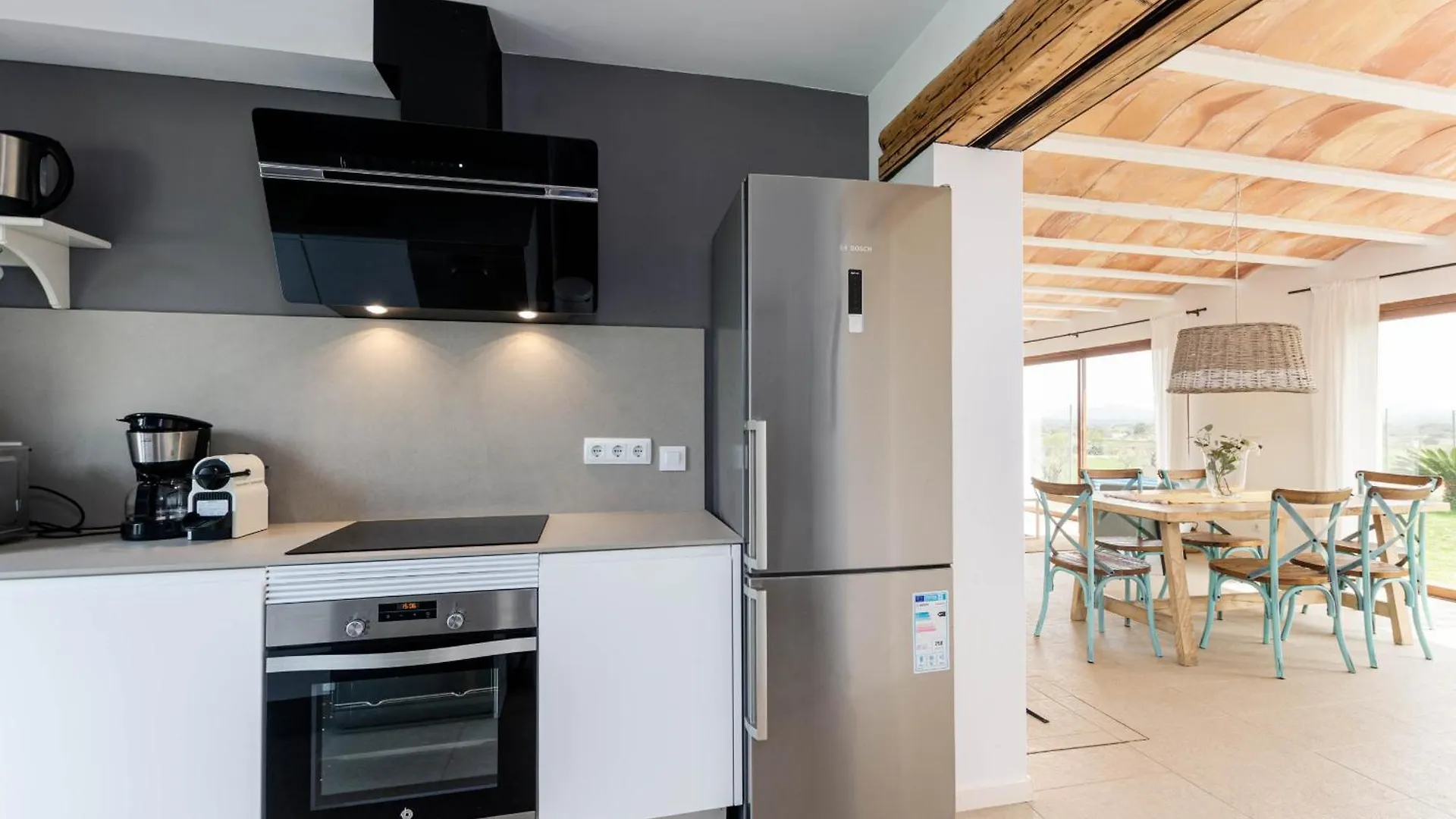 Yourhouse Carrera Plana Maria De La Salut
